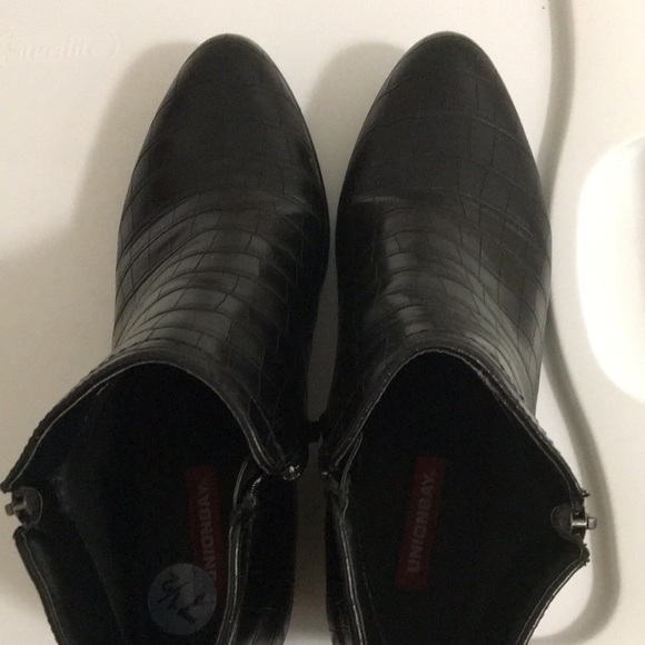 NWOT Boots basic for work - Picture 5 of 6